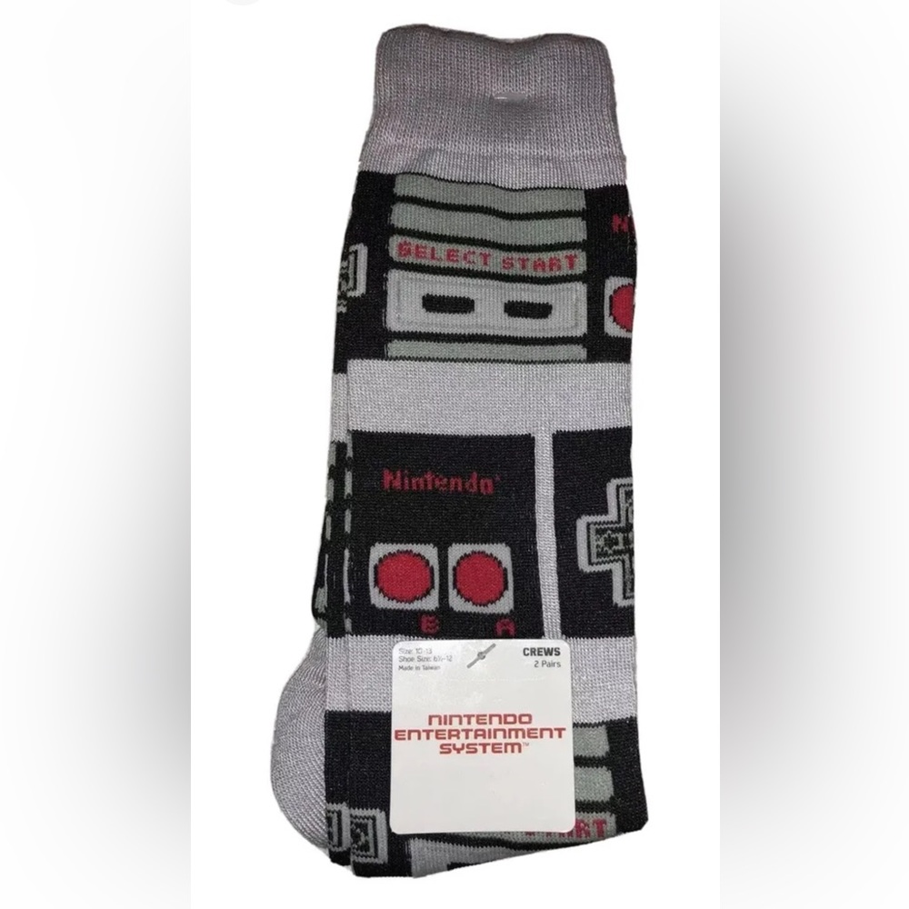 Nintendo Controller Crew Socks 2 Pair Men 6.5-12 Black Gray NES Mario Gamer 8Bit